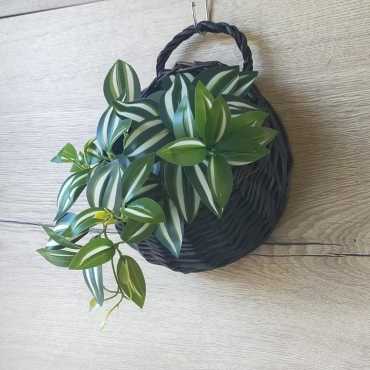 Wand-Blumentopf aus Rattan sur cache-pot.fr