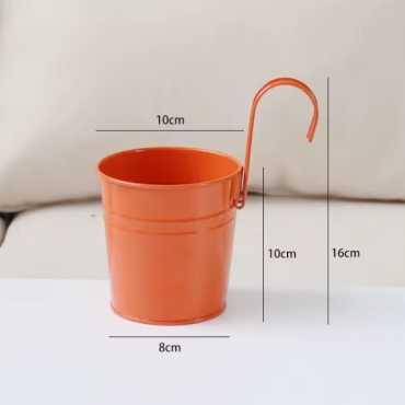 Kleiner hängender Blumentopf sur cache-pot.fr