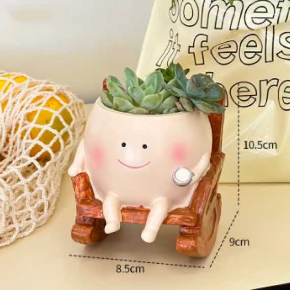 Petit pot sur rocking-chair sur cache-pot.fr