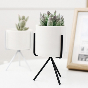 3 stand pots - 5 3 stand pots - 5